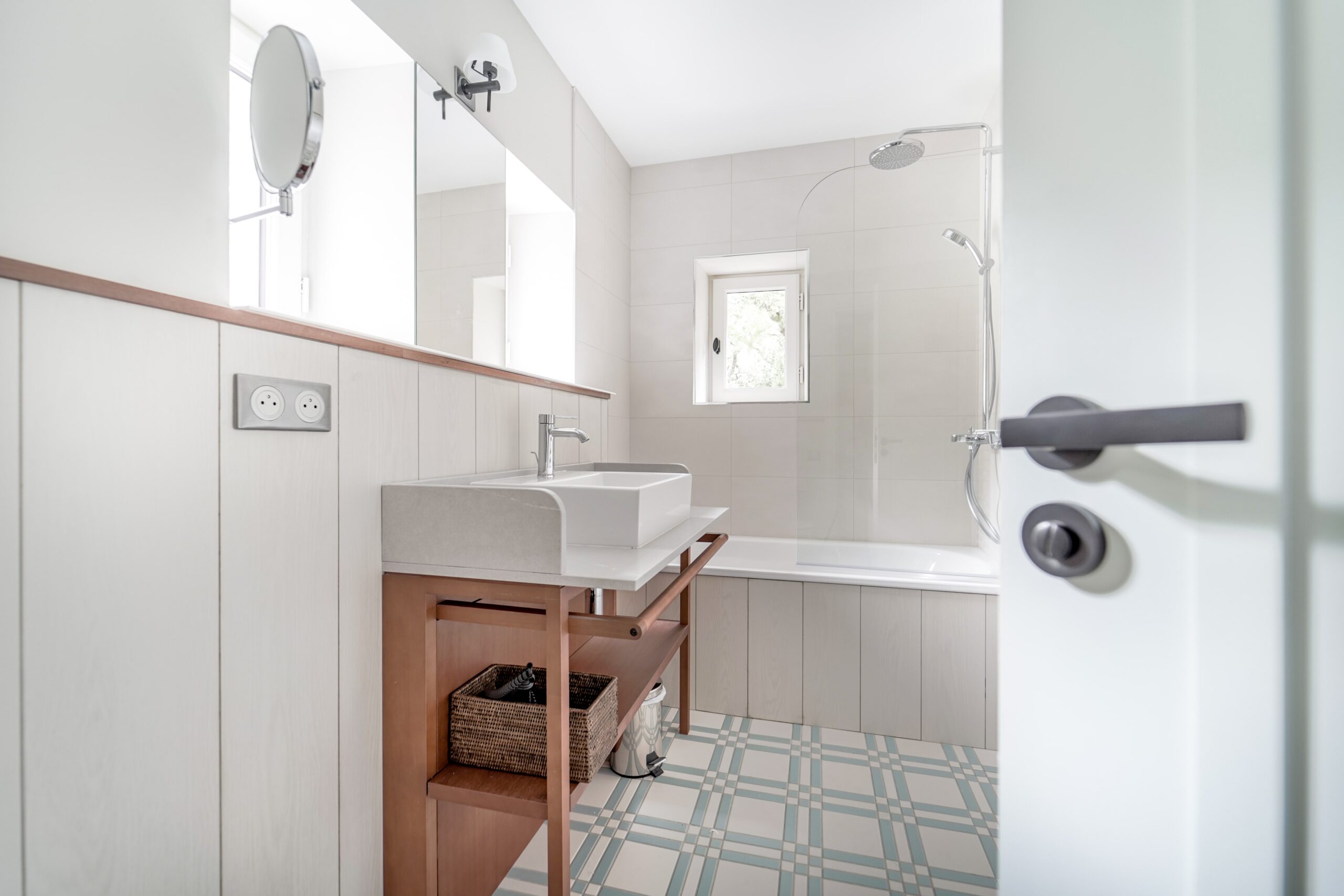 classique | Chambre classique Villa Arthus Bertrand 7 scaled Chambre-classique-Villa-Arthus-Bertrand-7